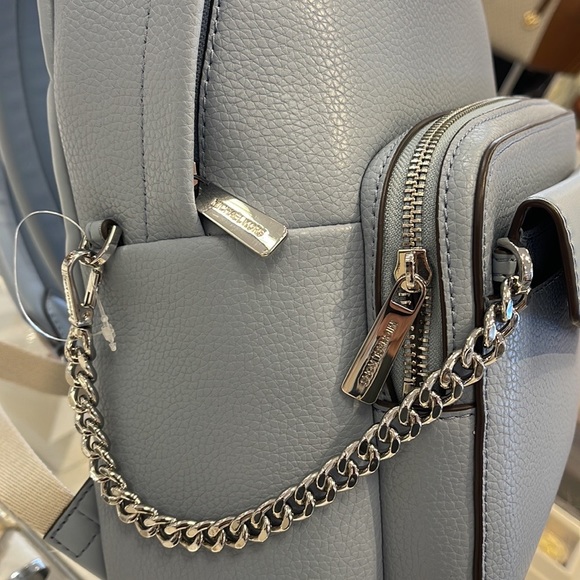 MICHAEL KORS 
Maisie Medium Pebbled Leather 2-in-1 Backpack
Denim 
NWT - Picture 3 of 16